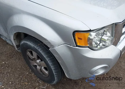 2012 Ford Escape Limited z USA, uszkodzony, nr VIN 1FMCU0E75CKB68728